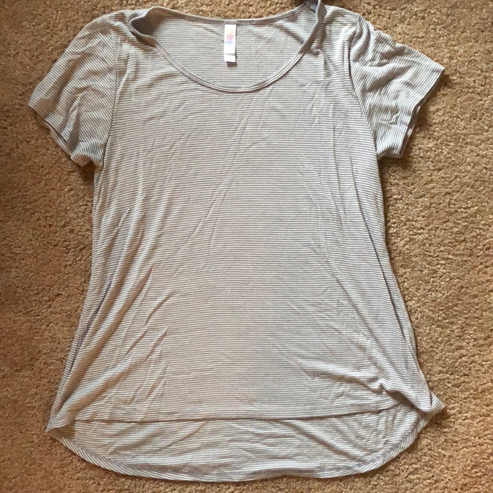 Lularoe classic tee